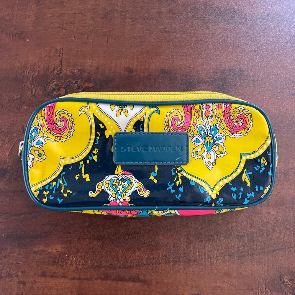 Steve Madden Travel Makeup Jewelry Bag Paisley